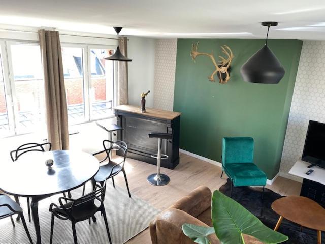 Duplex Proche Gare Vue Tour Perret Avec Parking Gratuit Leilighet Amiens Eksteriør bilde